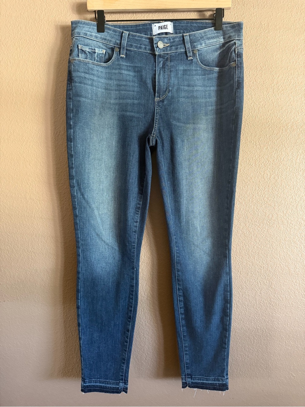PAIGE Verdugo Cropped Jeans in Blue Wash Size 32